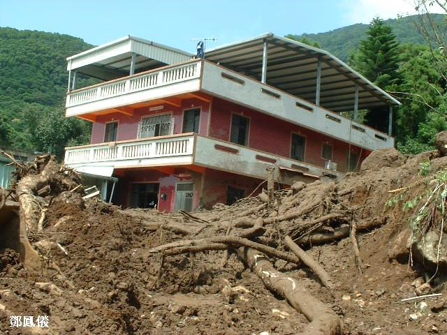 本次暴雨興福寮地區共發生2處土石流及1處崩坍，崩塌約於9月5日7時30分左右發生，災害主要集中於樹興里7鄰，造成4人死亡、多人受傷、以及數戶民宅損毀。兩處土石流災害分別位於7鄰15號與22號民宅旁。22號附近之溪溝為一旱溪，平時無水，本次暴雨造成上游河道內兩處大型崩坍，引發土石流衝出溪溝，由於原有自然排水廊道被道路佔用，因此土石流即順道路而下衝入22號民宅，掩埋達2公尺以上，如照片。