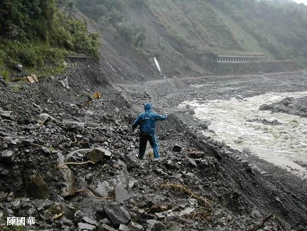 2005年於神木村工作，回程時因馬莎颱風所帶來豪大雨，造成道路中斷，在神木村住了三天...