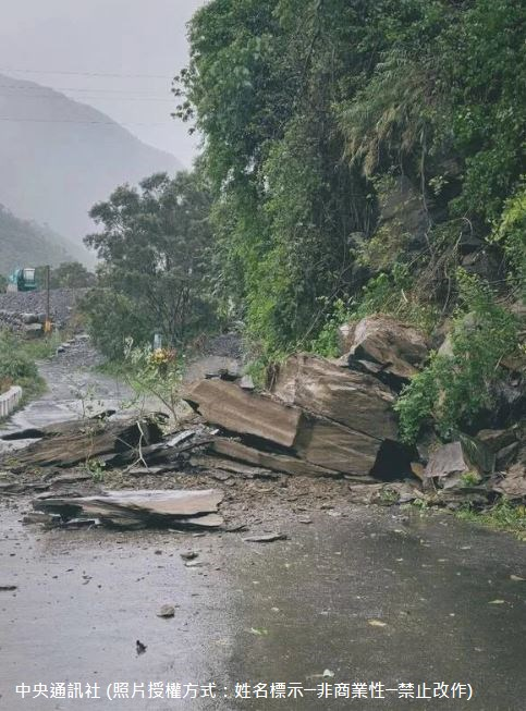114年6月13日，屏東局部地區豪雨警戒，大雨造成部落農路(來義鄉大後部落聯絡道路)因落石而中斷。