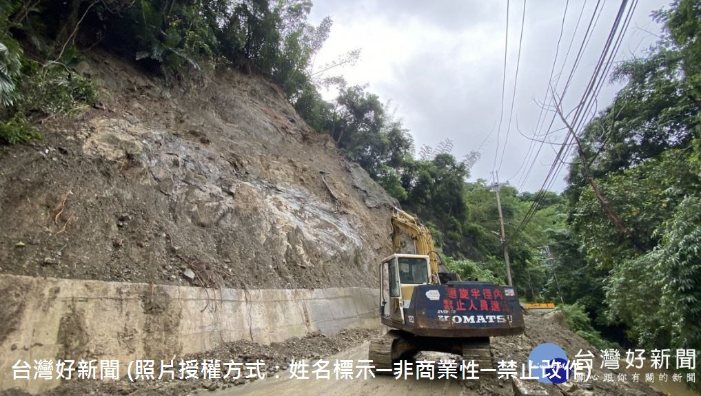114年08月04日，台中市潭子區新田里龍興巷一處山區邊坡，因連日豪雨猛烈沖刷，導致土石鬆動二度崩塌，不僅中斷交通，也危及用路人與在地居民安全。